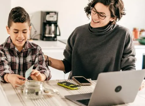 Preparing Your Gen Z for Financial Literacy: A Parent’s Guide