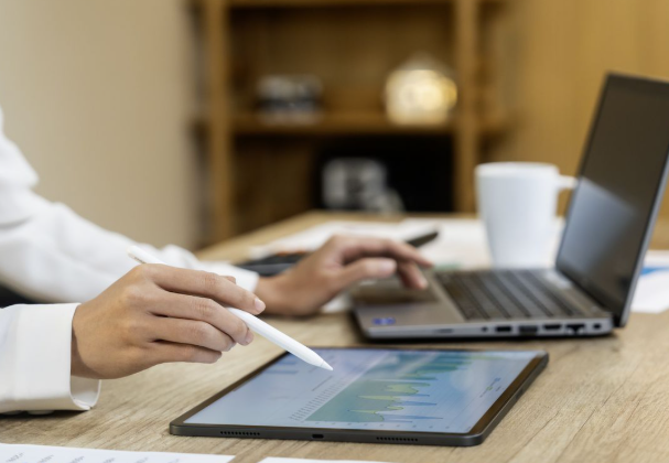 How to Build a Successful Career as a Portfolio Manager in 2024